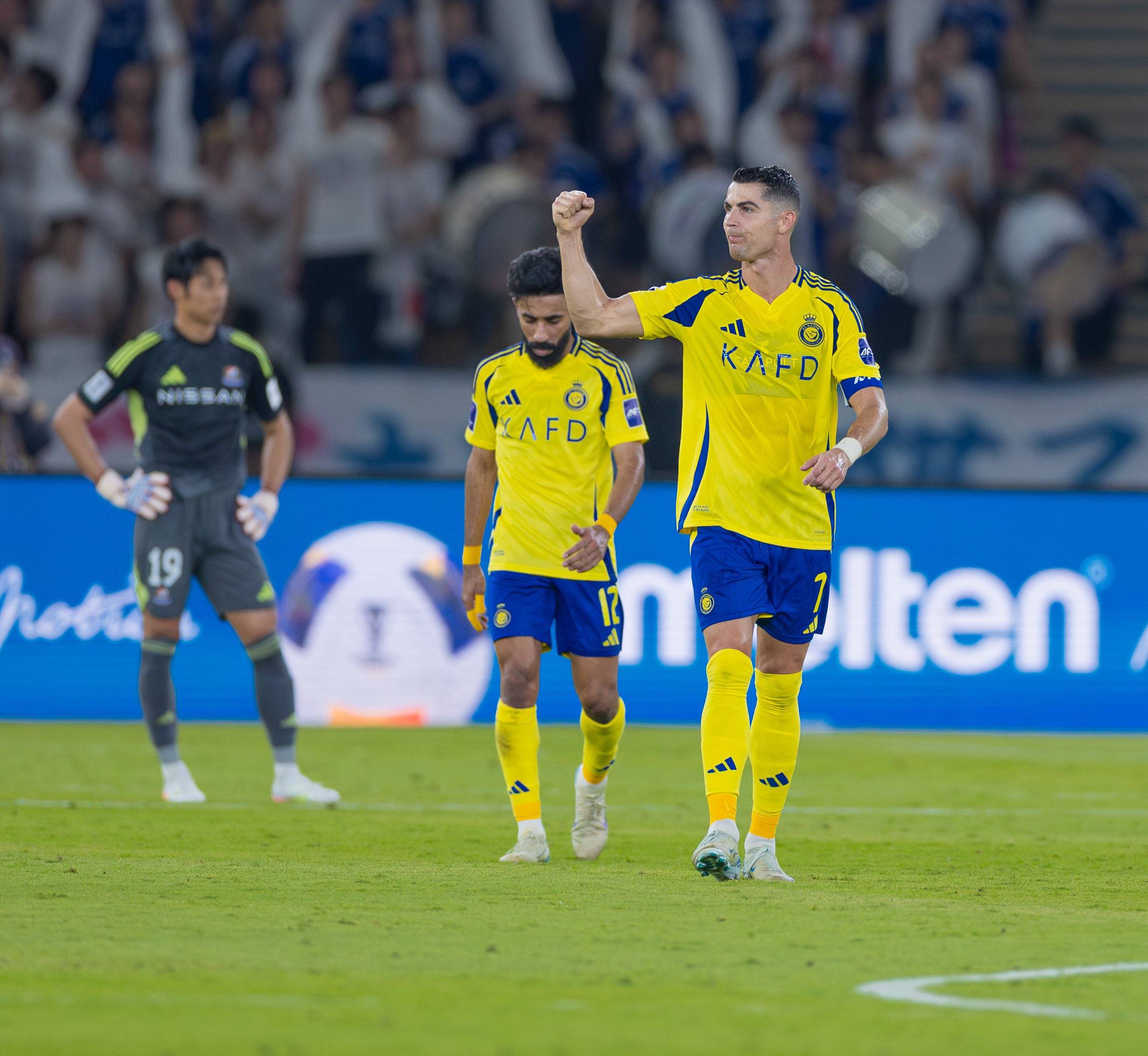 包含C罗与30激战SKT分钟，爆冷胜负难料！，莱万多夫斯基焦点对战上演精彩一战的词条