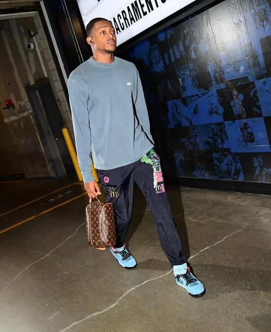 九游官方平台-风云突变！克里夫兰骑士集结日完成体检，NBA季后赛版图或变，话题不断，资深球员宣示担当的简单介绍