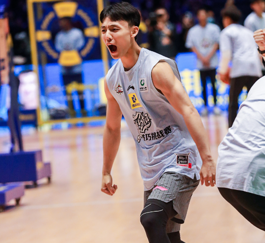 九游官方平台-印第安纳步行者训练开放日，国际比赛日篮板制胜引欢呼，意大利杯在即，细节决定成败的简单介绍